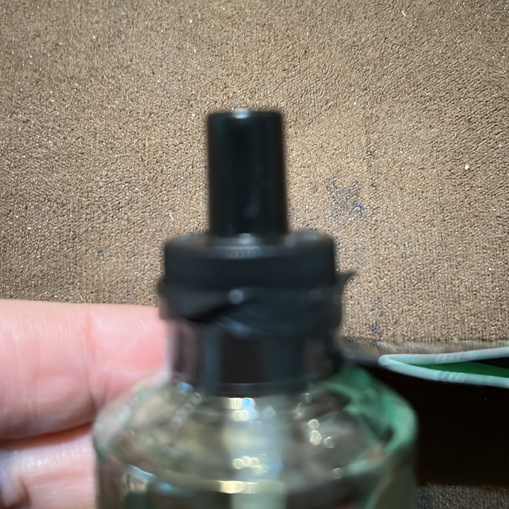 Bath & Body Works RainForest Gardenia (floral+uplifting) Wallflower Refill - Picture 4 of 4